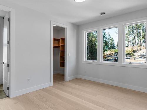 2475 Tryon Rd, North Saanich, BC - Indoor Photo Showing Other Room