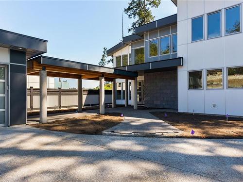 2475 Tryon Rd, North Saanich, BC - Outdoor