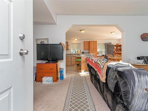 2730 Cedar Heights Cres, Nanaimo, BC - Indoor Photo Showing Bedroom