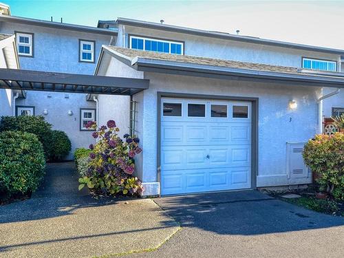 3-2115 Amelia Ave, Sidney, BC - Outdoor