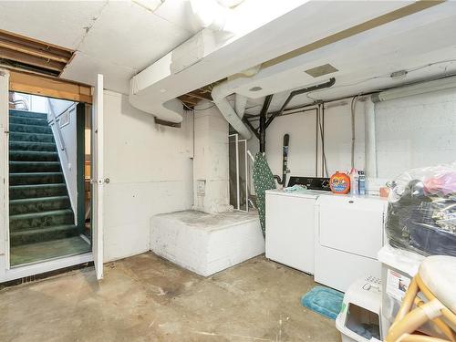 701 Birch St, Campbell River, BC - Indoor Photo Showing Laundry Room