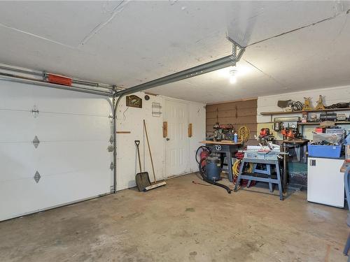 701 Birch St, Campbell River, BC - Indoor Photo Showing Garage