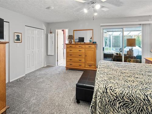 10978 Cedar Lane, North Saanich, BC - Indoor Photo Showing Bedroom