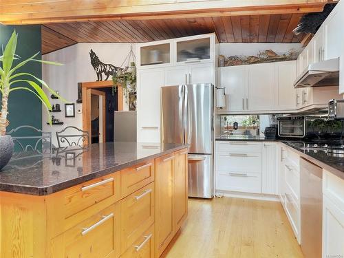 2629 Rainville Rd, Langford, BC - Indoor Photo Showing Kitchen With Stainless Steel Kitchen