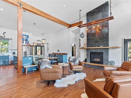 875 Elina Rd, Ucluelet, BC - Indoor Photo Showing Living Room With Fireplace