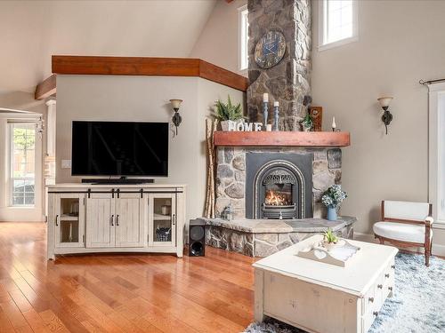 2352 Bonnington Dr, Nanoose Bay, BC - Indoor Photo Showing Living Room With Fireplace