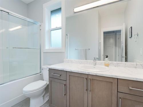 3822 Trailhead Dr, Sooke, BC - Indoor Photo Showing Bathroom