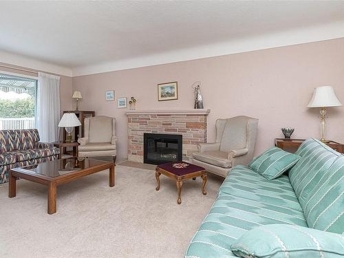 1863 Gonzales Ave, Victoria, BC - Indoor Photo Showing Living Room With Fireplace