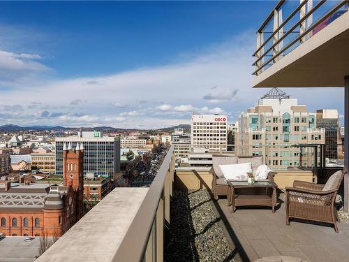 1702-707 Courtney St, Victoria, BC - Outdoor With View