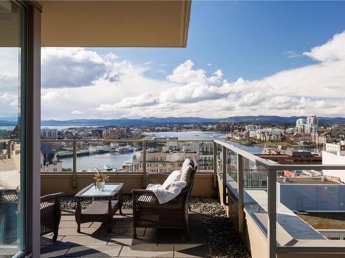 1702-707 Courtney St, Victoria, BC - Outdoor With View