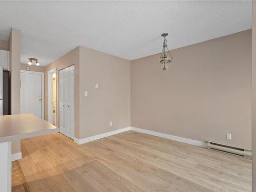 118-4969 Wills Rd, Nanaimo, BC - Indoor Photo Showing Other Room