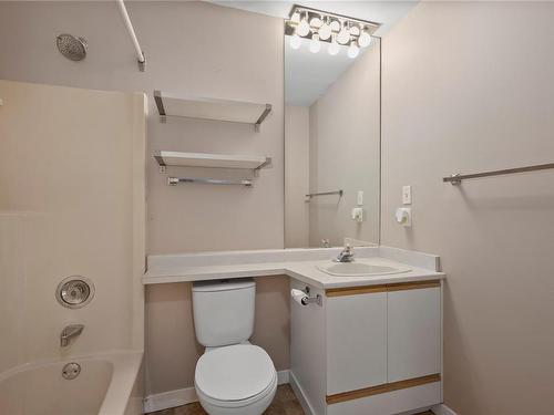 118-4969 Wills Rd, Nanaimo, BC - Indoor Photo Showing Bathroom