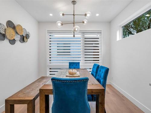 152 Crease Ave, Saanich, BC - Indoor Photo Showing Dining Room