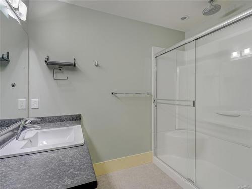 6867 Laura'S Lane, Sooke, BC - Indoor Photo Showing Bathroom