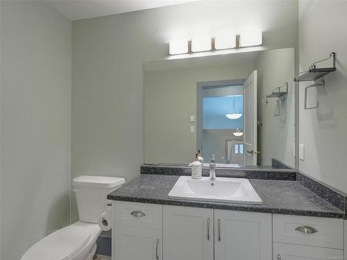 6867 Laura'S Lane, Sooke, BC - Indoor Photo Showing Bathroom
