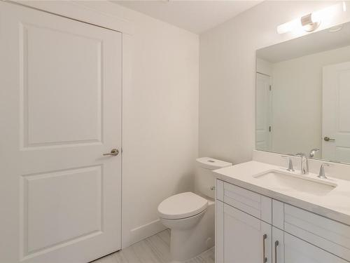109-5160 Hammond Bay Rd, Nanaimo, BC - Indoor Photo Showing Bathroom