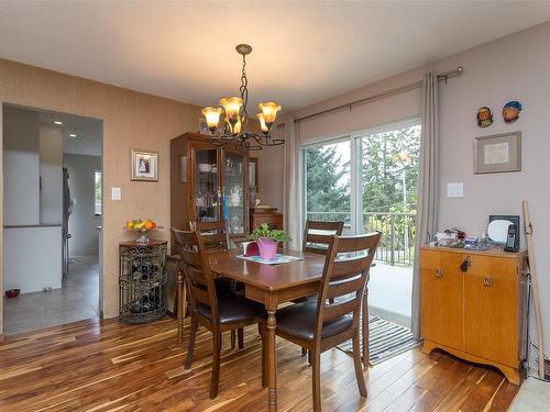 6785 Harwood Dr, Lantzville, BC - Indoor Photo Showing Dining Room