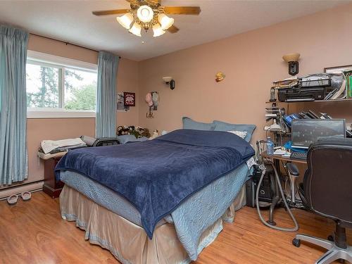6785 Harwood Dr, Lantzville, BC - Indoor Photo Showing Bedroom