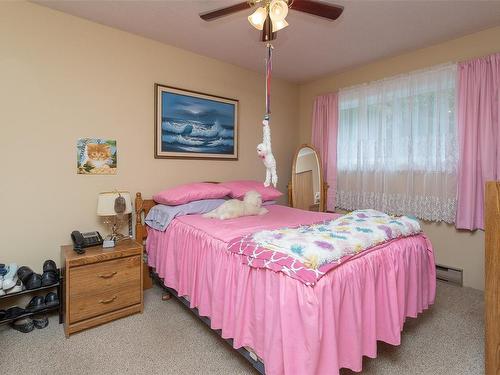 6785 Harwood Dr, Lantzville, BC - Indoor Photo Showing Bedroom