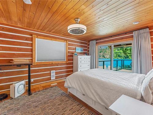 4-501 Point Ideal Dr, Lake Cowichan, BC - Indoor Photo Showing Bedroom