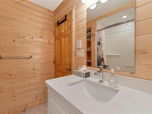 4-501 Point Ideal Dr, Lake Cowichan, BC - Indoor Photo Showing Bathroom
