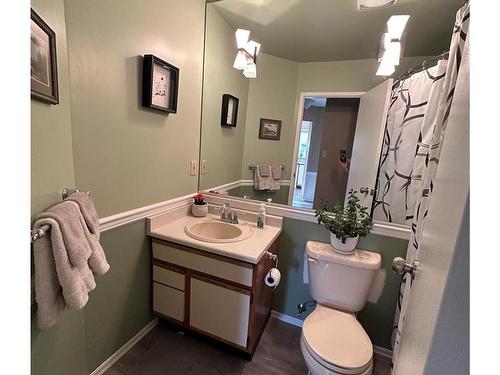 507 Cala Dr, Gold River, BC - Indoor Photo Showing Bathroom