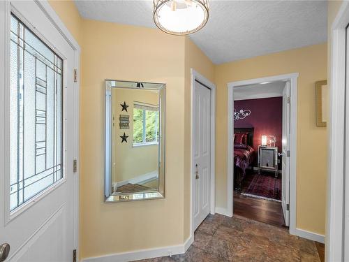1688 Lailah'S Loop, Qualicum Beach, BC - Indoor Photo Showing Other Room