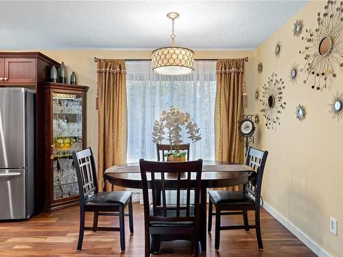 1688 Lailah'S Loop, Qualicum Beach, BC - Indoor Photo Showing Dining Room