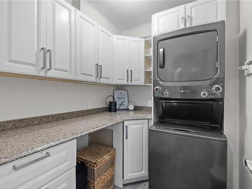 105-3555 Outrigger Rd, Nanoose Bay, BC - Indoor Photo Showing Laundry Room