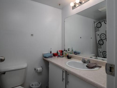 306-3270 Ross Rd, Nanaimo, BC - Indoor Photo Showing Bathroom