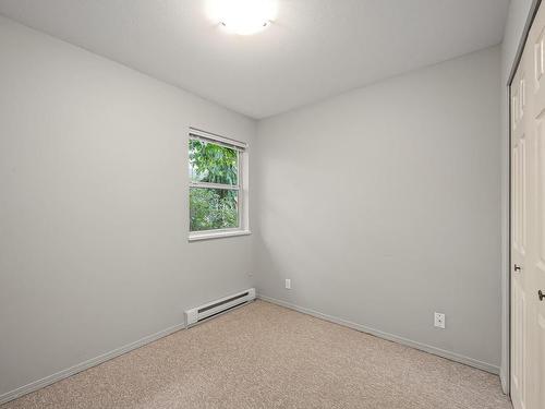 B-631 11Th St, Courtenay, BC - Indoor Photo Showing Other Room