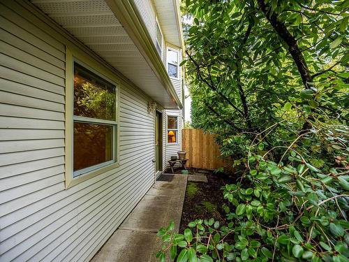 B-631 11Th St, Courtenay, BC - Outdoor With Exterior