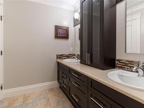 375 Point Ideal Dr, Lake Cowichan, BC - Indoor Photo Showing Bathroom