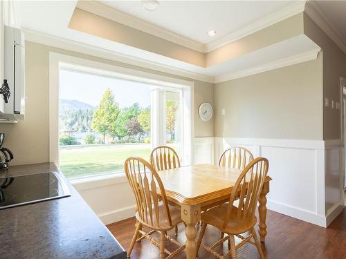 375 Point Ideal Dr, Lake Cowichan, BC - Indoor Photo Showing Dining Room