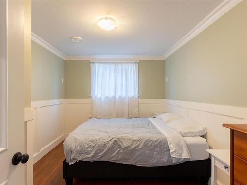 375 Point Ideal Dr, Lake Cowichan, BC - Indoor Photo Showing Bedroom