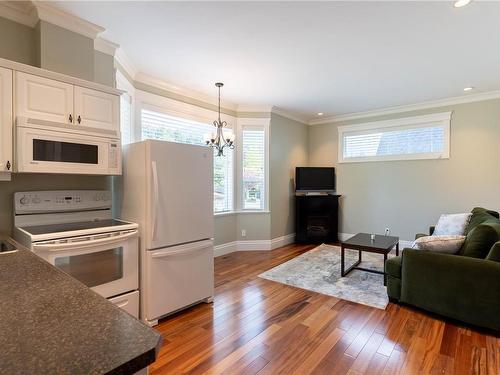 375 Point Ideal Dr, Lake Cowichan, BC - Indoor