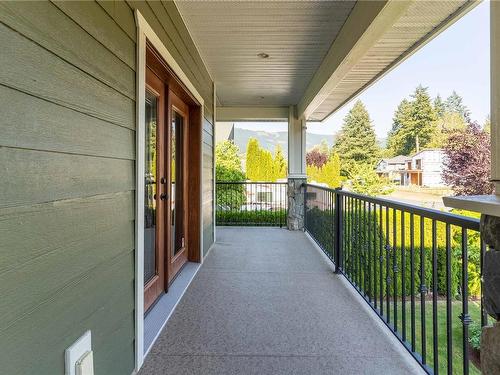 375 Point Ideal Dr, Lake Cowichan, BC - Outdoor With Deck Patio Veranda With Exterior