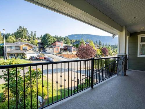 375 Point Ideal Dr, Lake Cowichan, BC - Outdoor With Exterior