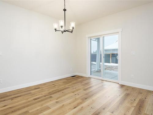 3406 Nikkei Pl, Cumberland, BC - Indoor Photo Showing Other Room