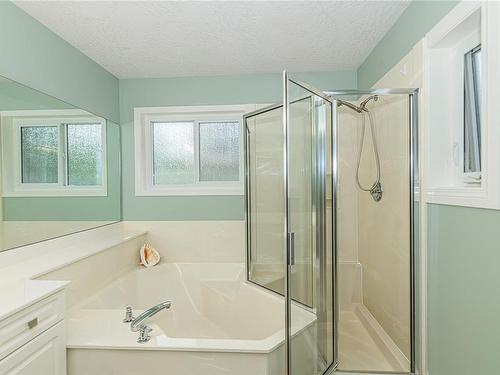 2383 Setchfield Ave, Langford, BC - Indoor Photo Showing Bathroom