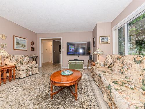 2383 Setchfield Ave, Langford, BC - Indoor Photo Showing Living Room