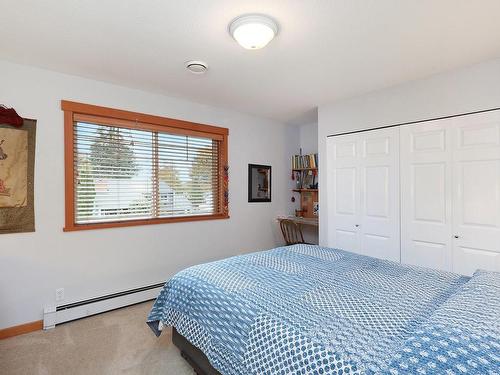 680 Totem Cres, Comox, BC - Indoor Photo Showing Bedroom