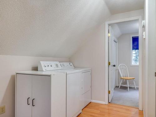 5084 Arden Rd, Port Alberni, BC - Indoor Photo Showing Laundry Room