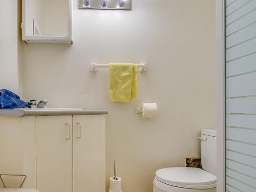 5084 Arden Rd, Port Alberni, BC - Indoor Photo Showing Bathroom