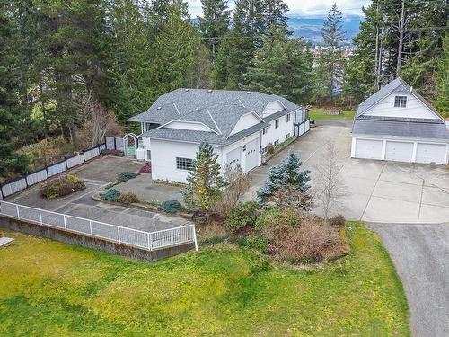 5084 Arden Rd, Port Alberni, BC - Outdoor