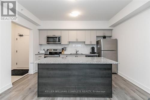 #207 -1 Chef Lane, Barrie, ON - Indoor Photo Showing Kitchen