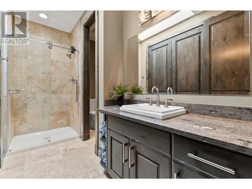 514 Cedar Street, Sicamous, BC - Indoor Photo Showing Bathroom