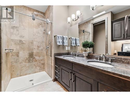 514 Cedar Street, Sicamous, BC - Indoor Photo Showing Bathroom