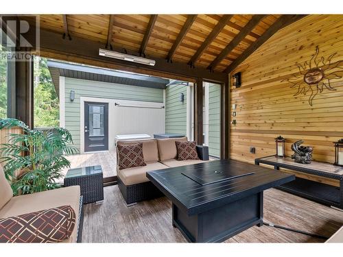 514 Cedar Street, Sicamous, BC -  With Deck Patio Veranda With Exterior