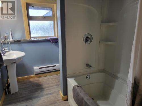 10523 Nithi Pit Road, Fraser Lake, BC - Indoor Photo Showing Bathroom